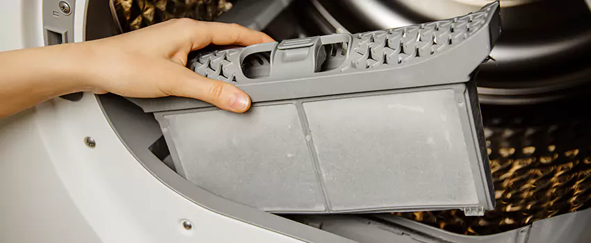 Signs Of A Clogged Dryer Lint Trap in Cedar Falls, Iowa